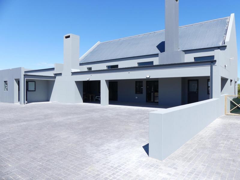 To Let 2 Bedroom Property for Rent in Britannia Bay Western Cape